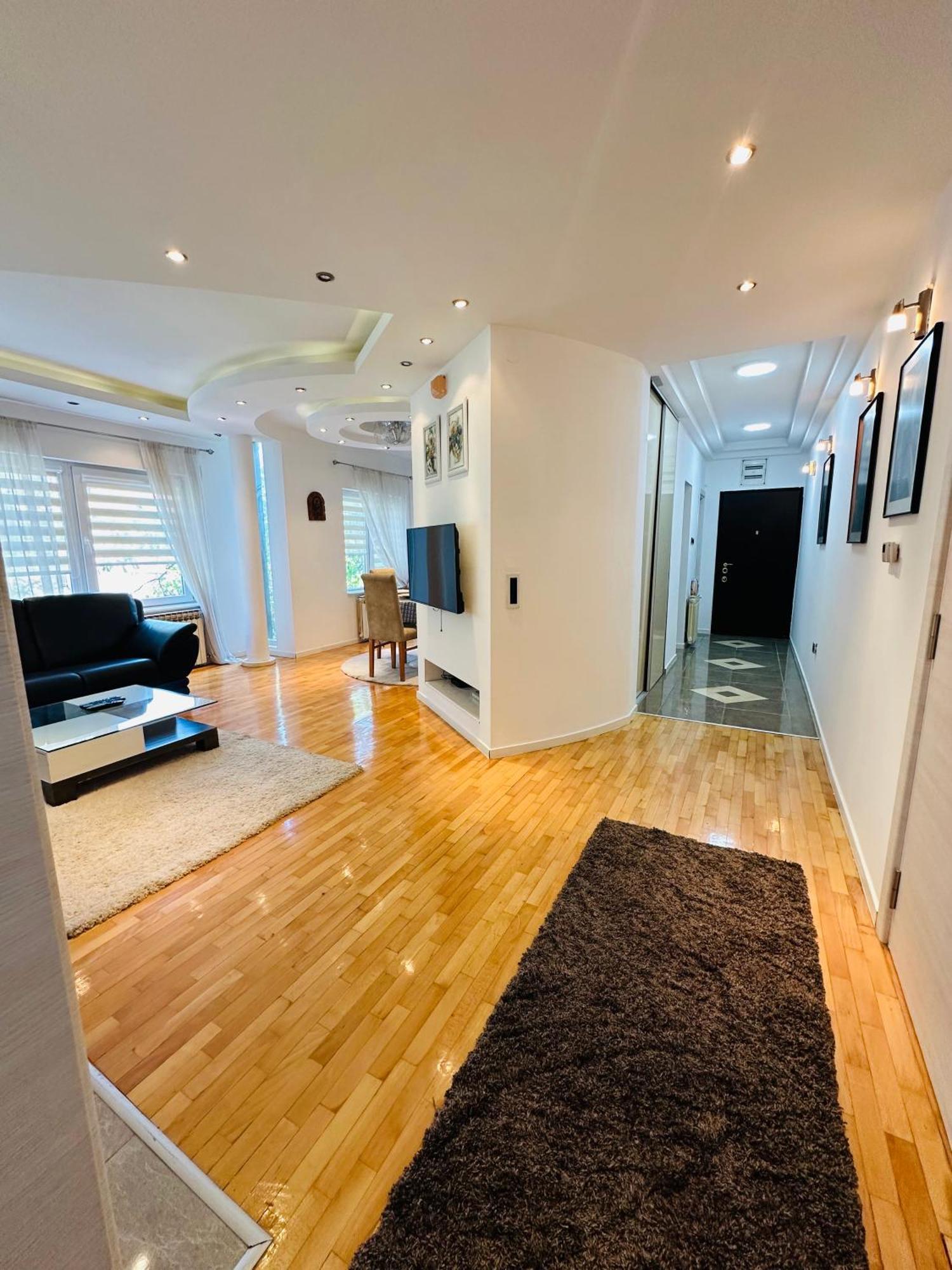 Urban Stay Skopje Ngoại thất bức ảnh